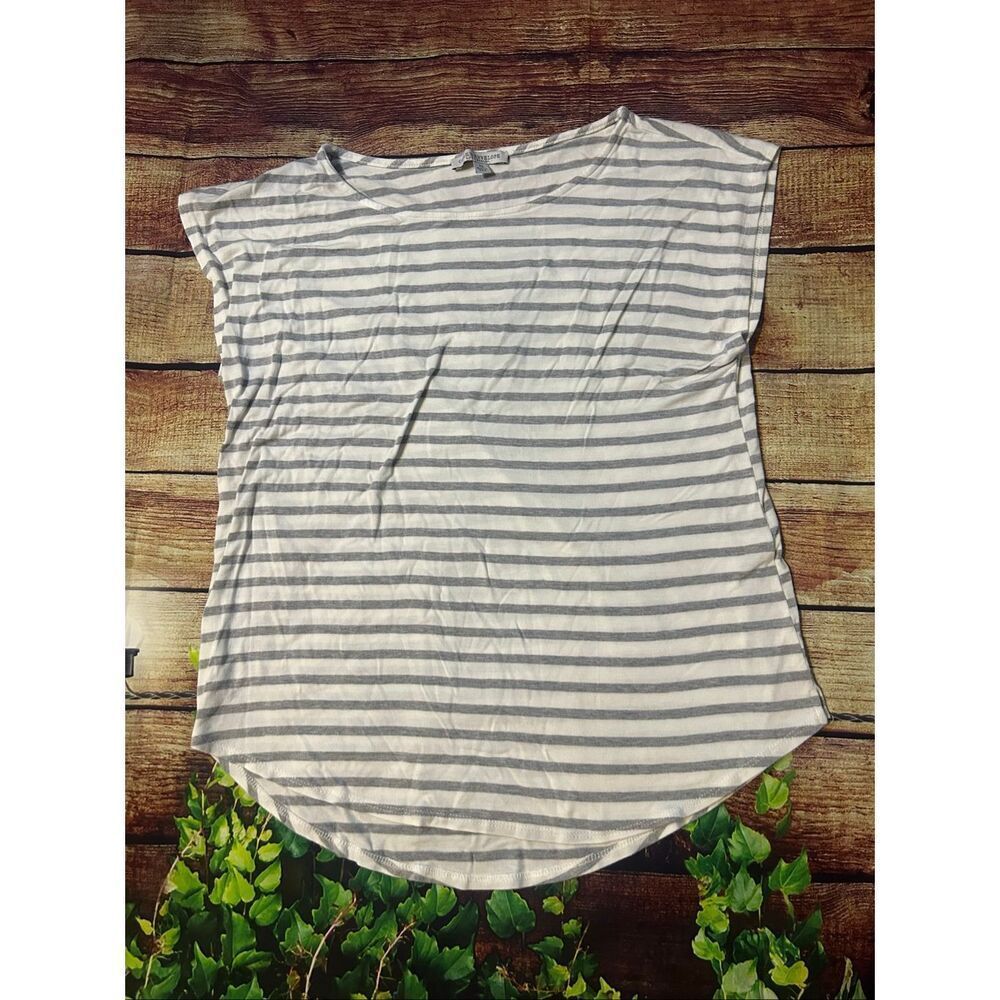 Green Envelope Striped Grey White Top Size XL